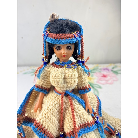 Vintage‎ Native American Style Doll Crochet Dress Collectible Souvenir Display - Picture 2 of 9
